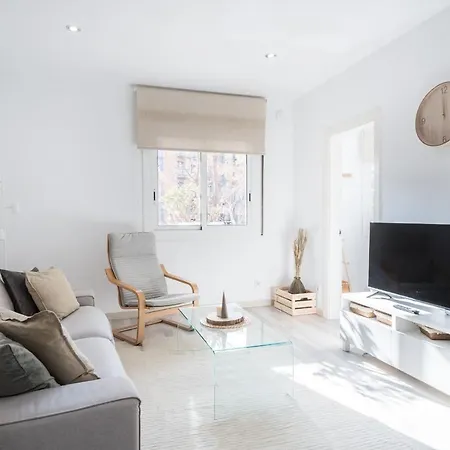 Next To Sagrada Familia, The Essence Of Apartamento